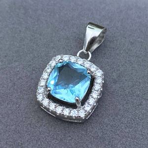 Colgante de Plata de Ley con Topacio Blanco Aguamarina, Gema de Corte Cojín, Joyería de Piedra de Nacimiento de Marzo - Product Image 2