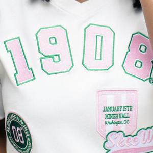 <b>Cropped</b> Varsity Patch Tee White Women Short <b>Sleeve</b> Crew Neck Sorority Letter Graphic Shirt Casual College Style Fashion <b>Top</b> - Product Image 2