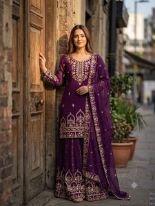 Nouvelle collection de tenues de soirée de créateur, qualité standard, en Faux Georgette avec broderies en relief, comprenant un haut, un Sharara, un Palazzo et un Dupatta, séchage rapide, protection solaire. - Product Image 1