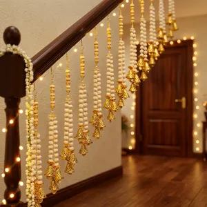Adorno Tradicional de Papel Naranja para Colgar en la Pared con Borlas Blancas de Vaca y Cuentas para Decoración Interior de Entrada en Diwali - Product Image 6