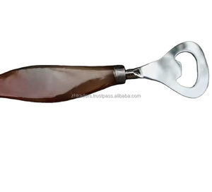 Abridor de Botellas en Forma de Corazón Pulido con Mango de Cuerno de Búfalo Natural en Acabado Vintage con Motivo Animal Único para Uso en el Hogar y en Bares - Product Image 2