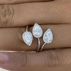 Bague ouverte en or blanc 14 carats avec diamant taille poire pour femme, bague de fiançailles ou d'anniversaire élégante et luxueuse avec diamant naturel - Product Image 1
