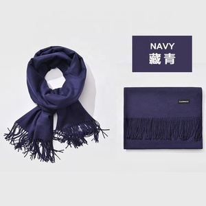 Venta al por mayor Bufanda de gasa Lisa para mujer bufandas chales de Cachemira 19 colores disponibles - Product Image 2