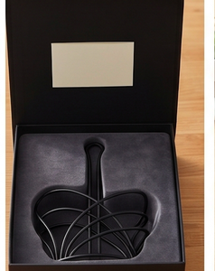 Distributeur de papier essuie-tout en fil de fer noir durable avec revêtement en poudre, idéal pour la cuisine, le bureau et l'accueil des invités - Product Image 6