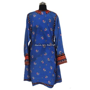 Tunique bohème vintage Kutchi Banjara, broderie artisanale vintage, provenant d'un fournisseur indien. - Product Image 2