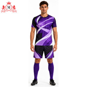 ชุดเสื้อฟุตบอลสีม่วงแบบซับลิเมชั่นสำหรับผู้ชาย พร้อมกางเกงขาสั้น ผ้าโพลีเอสเตอร์ระบายอากาศ ชุดยูนิฟอร์มฟุตบอลสำหรับผู้ใหญ่ - Product Image 4
