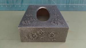 Vintage Embossed <b>Foil</b> Etched Tin Tissue Box Cover with Daisy Design Decorative Holder for Home <b>Kitchen</b> And Events Table Setup - Product Image 5