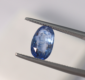 Saphir bleu naturel en forme de coussin allongé 3,70 carats 10,6x7,7x4,7 mm, saphir bleu non monté pour la création de bijoux - Product Image 6