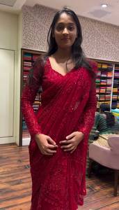 Sari en Faux Georgette avec Broderie de Créateur et Applique au Dos, Ornements en Dentelle, et Blouse Entièrement Cousue en Faux Georgette - Product Image 2