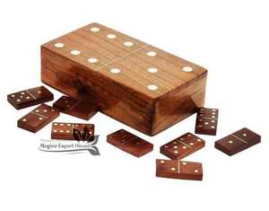 Jeu de dominos en bois fait main, blocs de jeu de dominos vintage en bois avec incrustation en laiton, étui de rangement, ensembles de jeux de société personnalisés en gros - Product Image 1