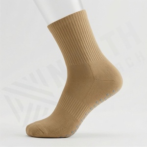 Chaussettes de yoga d'été antidérapantes professionnelles en maille respirante pour Pilates, Barre, Danse, Gymnastique, Exercices au sol, avec grip, couleur personnalisable - Product Image 3
