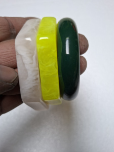 Resin <b>Bangles</b> Gift Set with Custom Packaging Elegant Fashion Jewelry Wholesale Manufacturer - Product Image 3