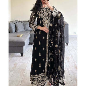 Bel ensemble de costume de fête avec fil et séquence de travail Taille XL - Product Image 3