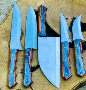 Juego de Cuchillos de Chef Hechos a Mano de Acero Inoxidable con Mango de Madera Pakka, Cinco Piezas, Ambidiestros, Personalizables, de Alta Calidad, A&M Enterprises - Product Image 1