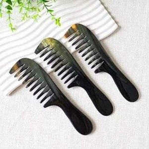 Auténtico peine de cuerno de buey 100% natural hecho a mano en India por Javed Handicrafts - Product Image 4
