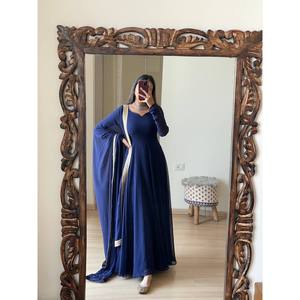 Hermoso vestido de noche, vestido de fiesta con elegante Dupatta - Product Image 4