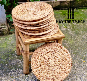 แผ่นรองจานสานมือจากผักตบชวา ทรงกลม ทนความร้อน สำหรับหม้อและจาน  ย้อมสีเข้ม ผลิตจากโรงงาน ส่งออก - Product Image 5