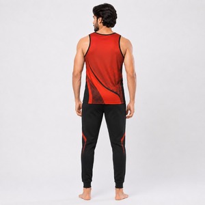 Camiseta deportiva para hombre que ofrece comodidad ligera, movimiento flexible y rendimiento confiable durante las sesiones de fitness. - Product Image 5