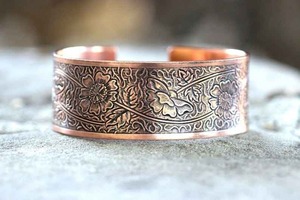 Pulsera de Cobre Natural Hecha a Mano, Brazalete Abierto Ajustable, Accesorio de Moda Curativo - Product Image 5