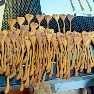 Meilleur ensemble de cuillères en bois sculpté à la main, vente en gros, créatif, en bois naturel, pour café, miel, dessert, ustensile de cuisine décoratif, cadeau - Product Image 5