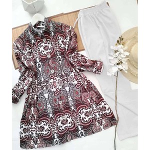 DESIGNER RAYON IMPRESSION NUMÉRIQUE HAUT AVEC PALAZZO MARRON - Product Image 1