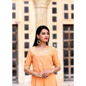 Vestido de Noche Hecho a Mano con Cuello Redondo y Corte en A, Talla XS Exclusiva, Cintura Natural, Elegante y con Detalles Artesanales - Product Image 4