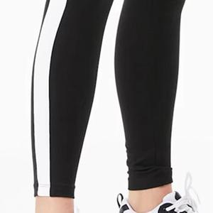 Conjunto Deportivo de 2 Piezas de Secado Rápido para Mujer, Brasier Deportivo y Leggings de Cintura Alta con Gran Elasticidad para Yoga, Gimnasio, Ejercicio - Product Image 3