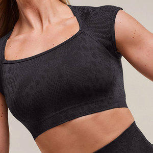 T-shirt de sport respirant et élastique pour femme, coupe courte, décontracté, pour yoga et fitness, design crop top, ajusté - Product Image 4
