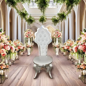 Silla de banquete dorada y plateada / Sofá de boda para novios / Alquiler de sillas para eventos, banquetes, bodas y cenas / Silla apilable dorada y plateada para eventos - Product Image 1