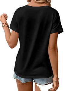 T-shirt ample pour femme, couleur unie, col en V, manches courtes, coupe décontractée, tissu doux, haut d'été disponible dans toutes les couleurs - Product Image 5
