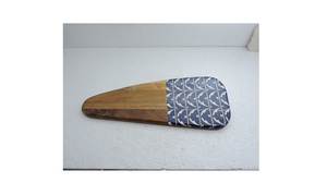 Planche à découper en bois et résine au design tendance, planche à découper avec incrustation de résine, planche à fromage en bois, planche à fromage à prix de gros d'usine - Product Image 2