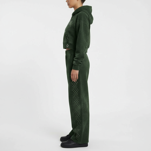Conjunto Deportivo Unisex OEM Personalizado de Invierno, Casual, Grueso, con Parches, Pedrería y Bordados, Lavado Ácido, Pantalones Acampanados y Sudadera con Cremallera - Product Image 3