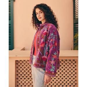 Chaqueta Acolchada de Mujer, Color Morado, Tejida, con Bordado Floral, Cuello Mao, Manga Larga, 100% Algodón, Secado Rápido, Ecológica, Gruesa - Product Image 4