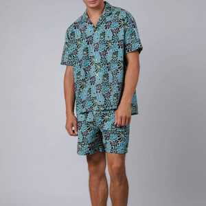 Shorts de plage pour hommes avec design personnalisé par sublimation, 100% coton, respirant, doux et en tissu uni. - Product Image 5
