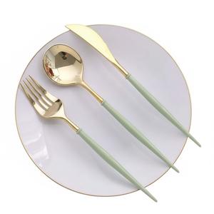 Juego de cubiertos Green Gold con mango blanco mate, vajilla ecológica, juego de tenedor, cuchara y cuchillo de acero inoxidable para suministro hotelero - Product Image 4