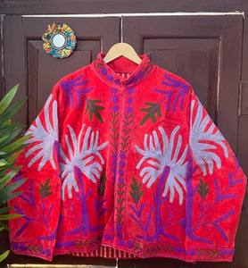 Chaqueta de terciopelo Suzani bordada a mano, estilo bohemio, abrigo suave y cómodo con estampado floral para bodas y fiestas. - Product Image 1