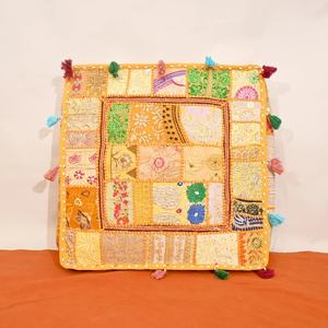 Coussins de sol hippy housse de coussin décorative bohème coussin patchwork sari - Product Image 2