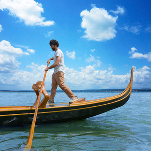 Góndola Veneciana, Bote de Remo Turístico, Bote de Cola Larga, Bote de Pasajeros para Ríos, Lagos y Complejos Turísticos, 1100Lx137.16Wx166H cm - Product Image 3