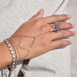 Joyería de Playa, Pulsera de Cadena de Mano de Acero Inoxidable, Pulsera de Dedo con Borla de Circonio - Product Image 4