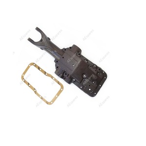 Cabezal de elevación hidráulico OEM 190861M1 compatible con piezas de tractor Bajaj Massey Ferguson MF3565 135 765 - Product Image 1