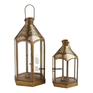 Nuevas linternas de mesa de lujo de hierro marroquí, farolillos colgantes marroquíes, Juego de 2 linternas de diseñador hechas a mano chapadas brillantes de Color dorado - Product Image 1