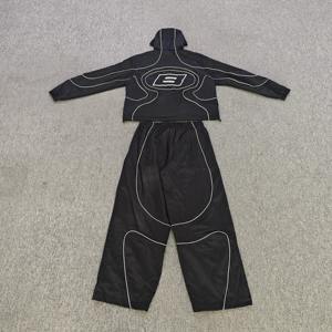 Conjunto Deportivo Unisex de Invierno con Capucha, Chaqueta con Franjas Reflectantes, Pantalones Deportivos, Tallas Grandes, Logotipo Personalizado, Fabricante OEM, Nuevo - Product Image 2