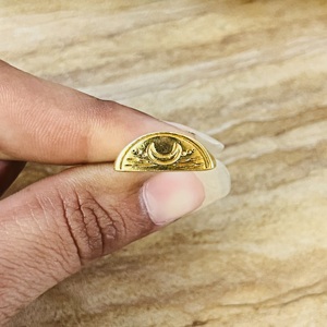 Bague Lune Céleste en Laiton Plaqué Or 18 carats pour Femme, Bijou Minimaliste Type Chevalière, Vente Chaude, Support Vente en Gros / OEM / ODM - Product Image 3