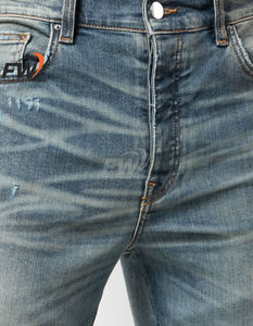 Jeans en denim de coton délavé clair style rétro, coupe droite ample, pour hommes, vente en gros OEM, personnalisables, style urbain - Product Image 5