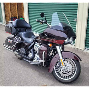 Motocicleta Usada Road Glide Base Performance TouringRide Cruiser 2011 con PowerControl ChromeCommand - Product Image 1
