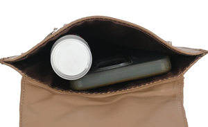 Pochette bandoulière minimaliste en cuir véritable pour femme, avec fentes pour cartes, couleur beige, fermeture magnétique réglable, tendance - Product Image 3