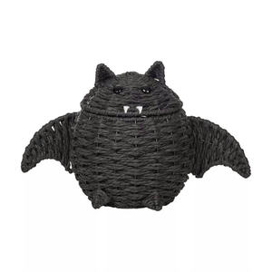 Cesta Decorativa Hecha a Mano con Forma de Murciélago de Halloween, de Mimbre, con Tapa e Impresión Personalizada, de Sisu Handicraft - Product Image 3