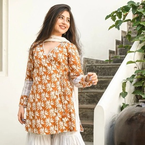 Nuevo Conjunto de Kurti de Algodón con Cuello en V y Manga Larga, Estilo Línea A, Largo hasta el Suelo, para Mujer, Verano 2024 - Product Image 1