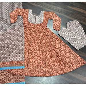 Magnifique costume Anarkali pour les fêtes, taille XS, avec pendentif et dupatta - Product Image 5