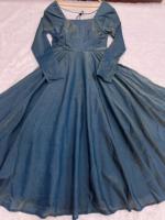 Robe de mariée ethnique indienne très vendue pour l'hiver, Salwar Kameez en soie d'été avec broderies lourdes et sequins, coupe ajustée, séchage rapide, longueur midi